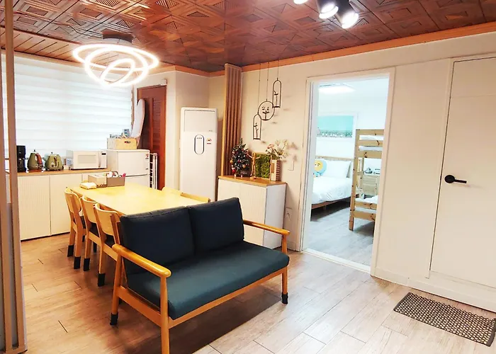Aiola Cine Hongdae Appartement *